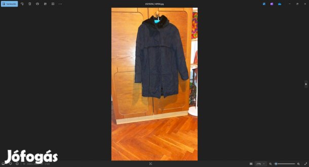 Fekete kapucnis női irhakabát