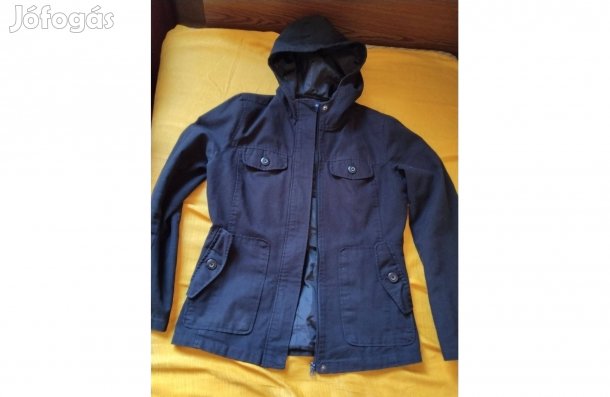 Fekete karcsúsított női kapucnis kabát S méret