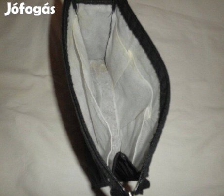 Fekete kézi irat táska