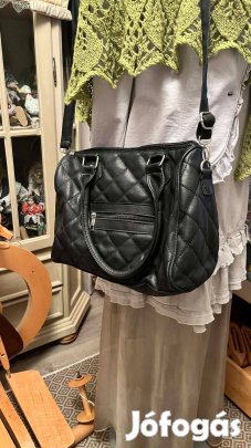 Fekete kézi/válltáska