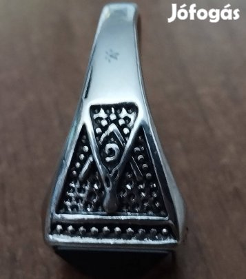 Fekete köves gyűrű