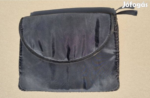 Fekete laptoptáska