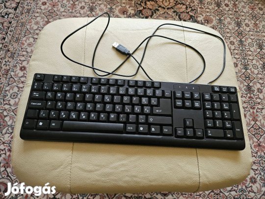 Fekete magyar nyelvű ékezetes vezetékes számítógép billentyűzet USB