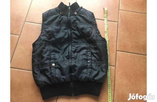 Fekete mellény!