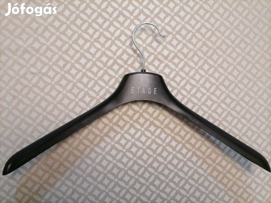 Fekete műanyag vállfa 10 db