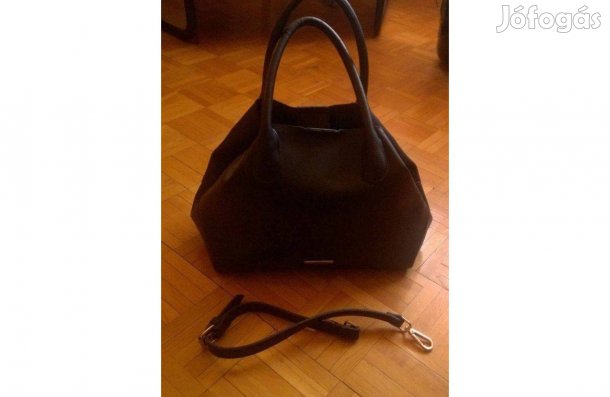 Fekete műbőr táska eladó