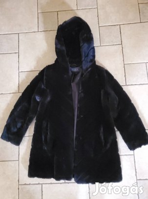 Fekete müszőrmí kabát, bunda L-es
