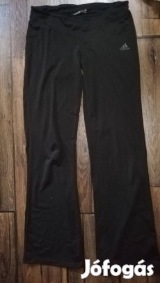 Fekete nadrág sportolásra, műszálas az anyaga