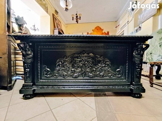 Fekete neo-renesans íróasztal