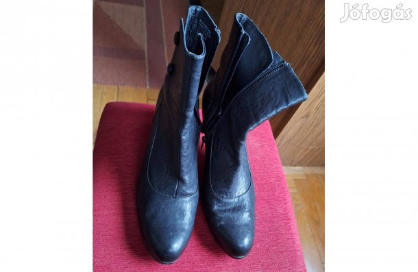 Fekete női bokacsizma 41-es 1000 Ft