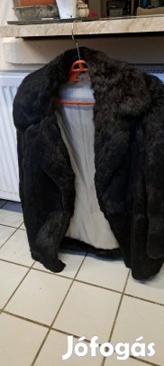 Fekete női nyúlbunda