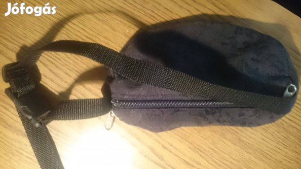 Fekete női övtáska