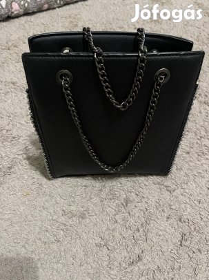 Fekete női táska