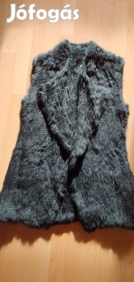 Fekete nyúlszőr mellény