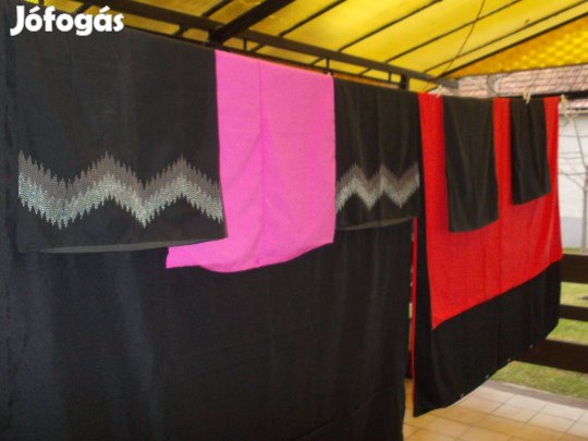 Fekete-piros ágynemű/P