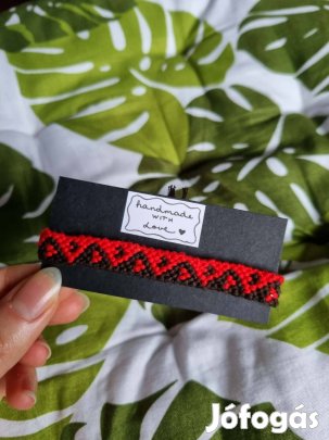 Fekete piros szív mintás karkötő