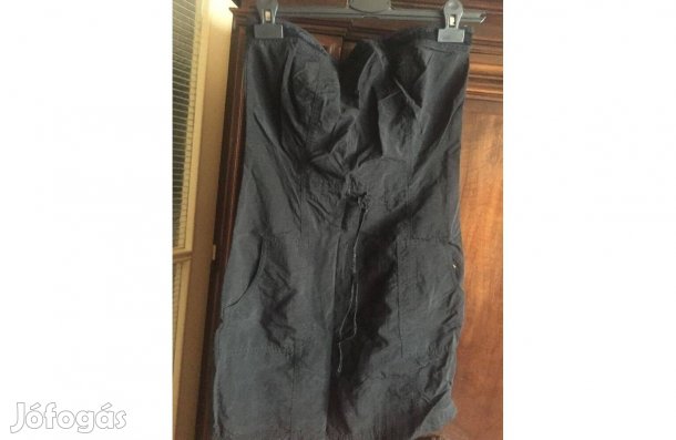 Fekete rövid csőruha