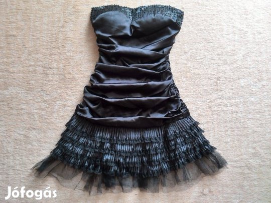 Fekete selyem szatén pánt nélküli tüllös alkalmi ruha XS-es méretű