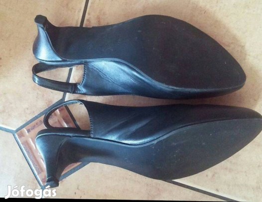 Fekete szandál 40