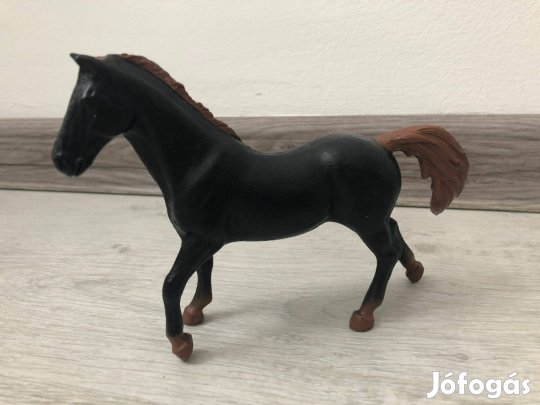 Fekete szépség - játék ló, műanyag figura