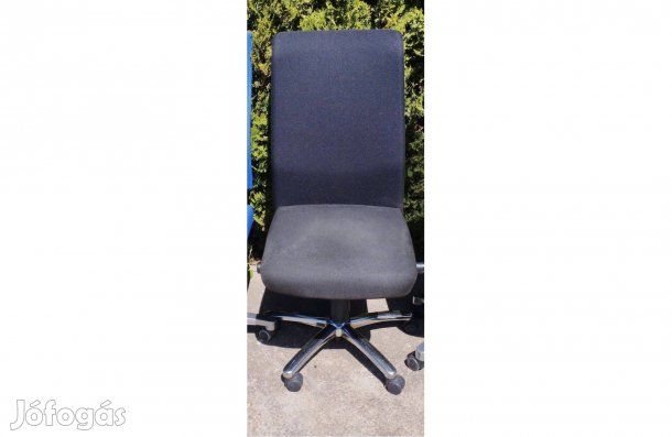 Fekete szövet forgószék