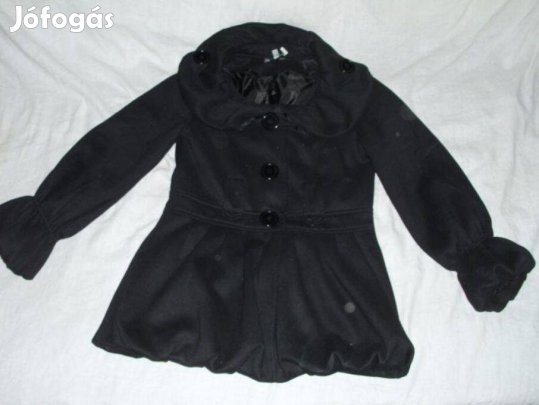 Fekete szövet hagymaaljú rövid kabát L-es