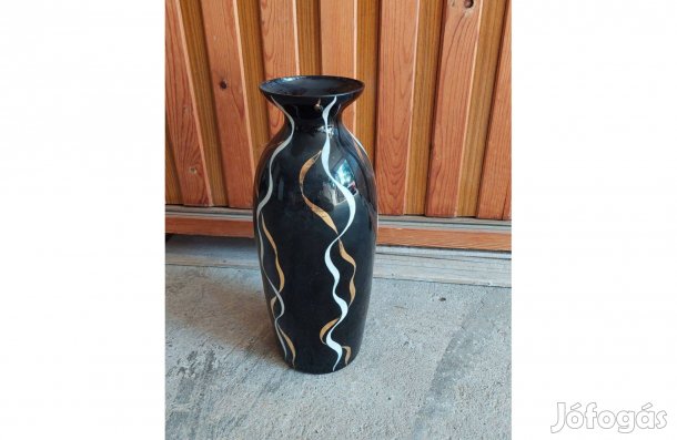 Fekete üvegváza 32 cm magas