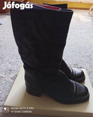 Fekete valódi bőr csizma 39-es