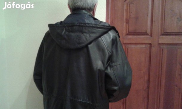 Fekete valódi bőr kabát lecipzárazható kapucnival