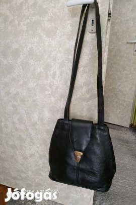 Fekete valódi bőr táska hosszú fülekkel