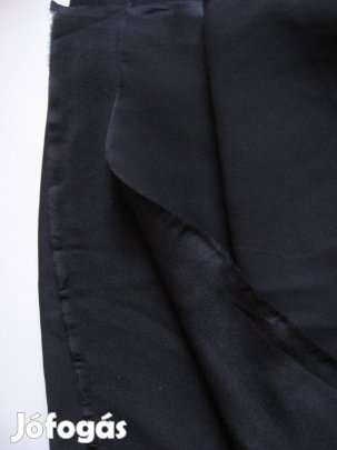 Fekete vékony zsorzsett - méteráru (V/8.)