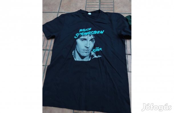 Fekete zenés póló XL