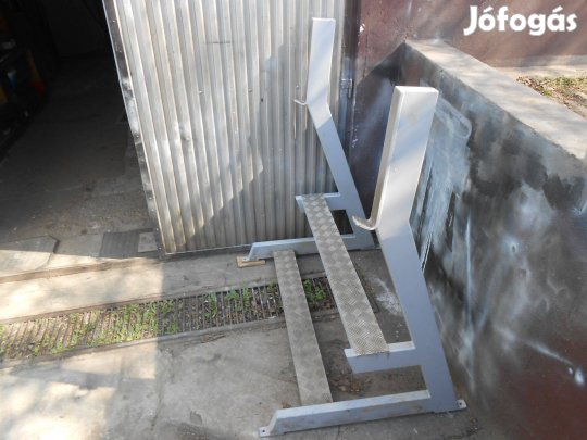 Fekvenyomó,súlytartó állvány!