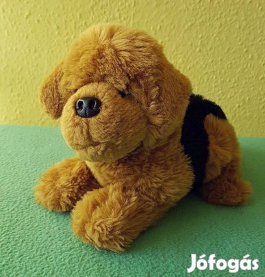 Fekvő plüss német juhászkutya