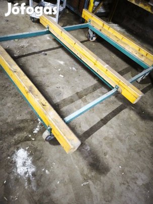 Fekvő szállító kocsi 2×2 m