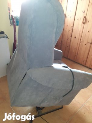 Felállást is segítő motoros fektethető fotel - 59E