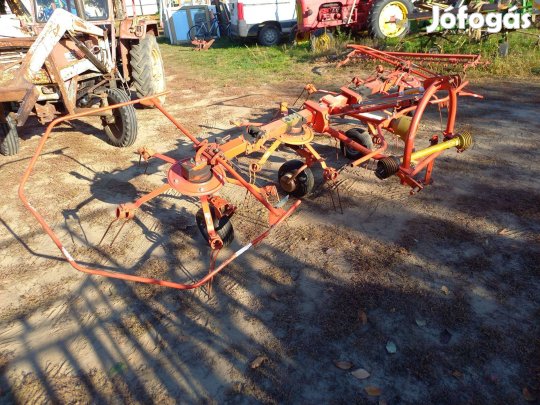 Fella TH 400 DN rendterítő