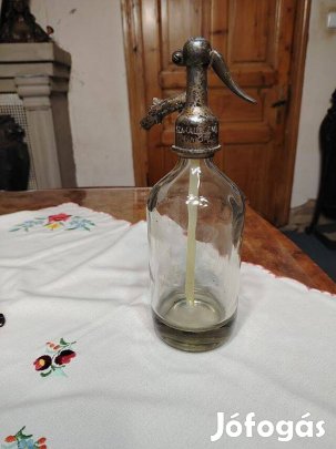 Félliteres győri szódásüveg