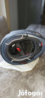 Felnyitható bukósisak