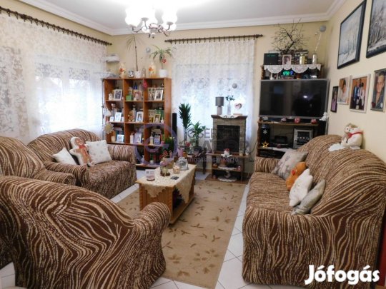 Felsőjózsán, 667 m2-es telken, 2 szoba-nappalis családi ház eladó