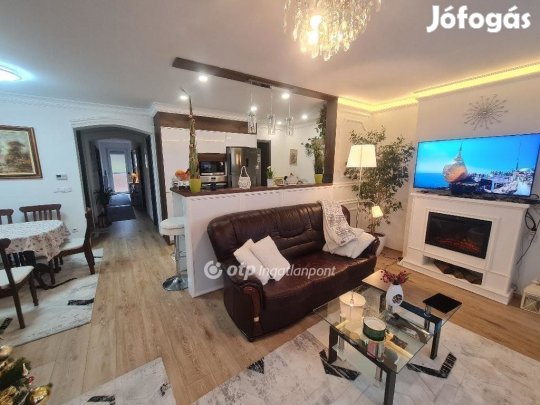 Felsőtárkányi 90 nm-es ház eladó