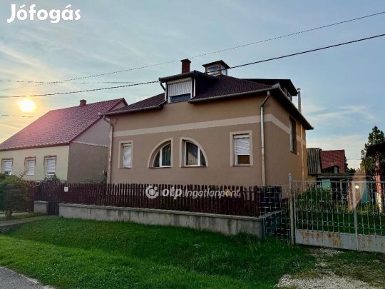 Felsőzsolcai 112 nm-es ház eladó