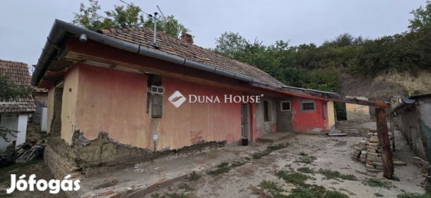 Felújítandó, Sárbogárd-Pusztaegresen