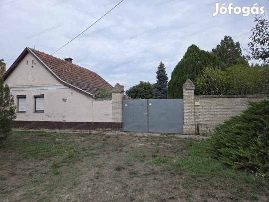 Felújítandó családi ház eladó Mélykúton