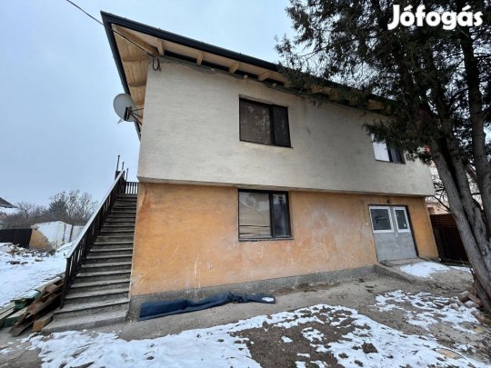 Felújítás alatti, többgenerációs családi ház Maroshegyen