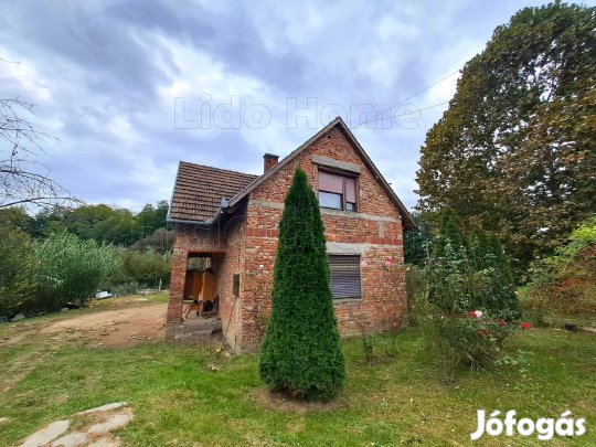 Felújítható családi ház eladó Galambok csendes részén  remek