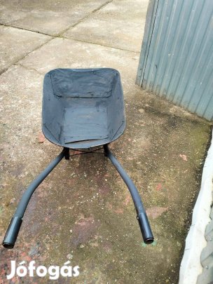 Felujitot köműves talicska