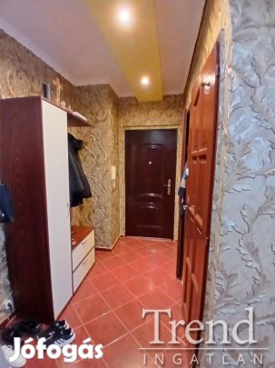 Felújított 2 szobás lakás eladó a Római városrészben