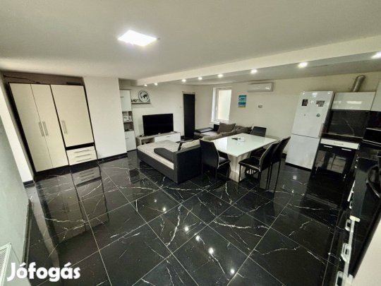 Felújított 3 szobás családi ház 700 m kerttel!