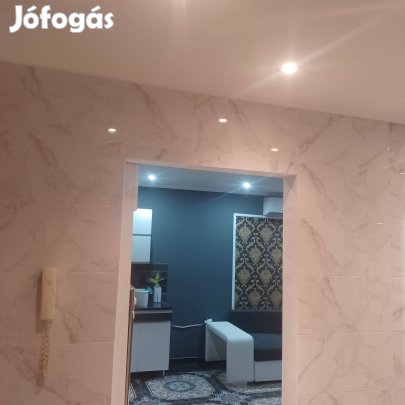 Felújított 5. emeleti lakás